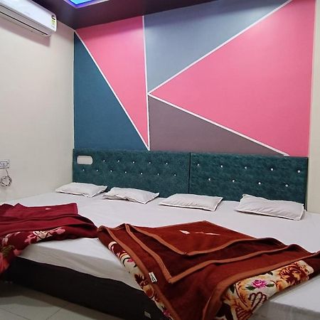 Hardik Palace Ujjain Exteriör bild